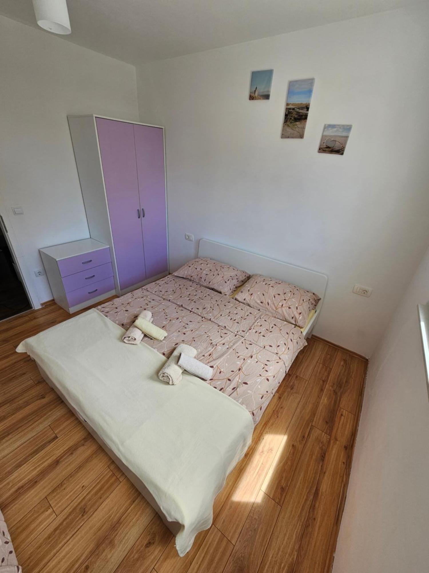 Apartments Lara Drvenik  Εξωτερικό φωτογραφία