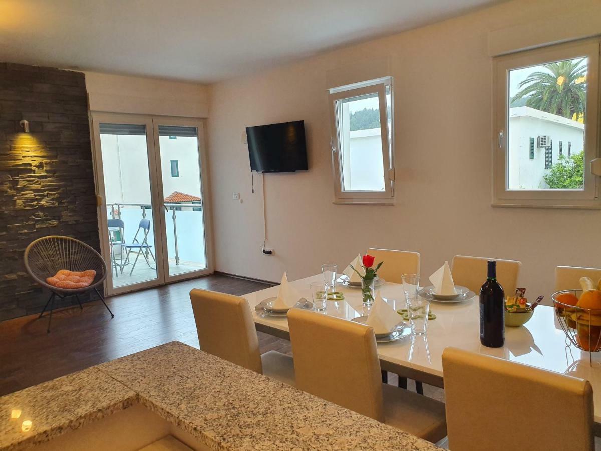 Apartments Lara Drvenik  Εξωτερικό φωτογραφία
