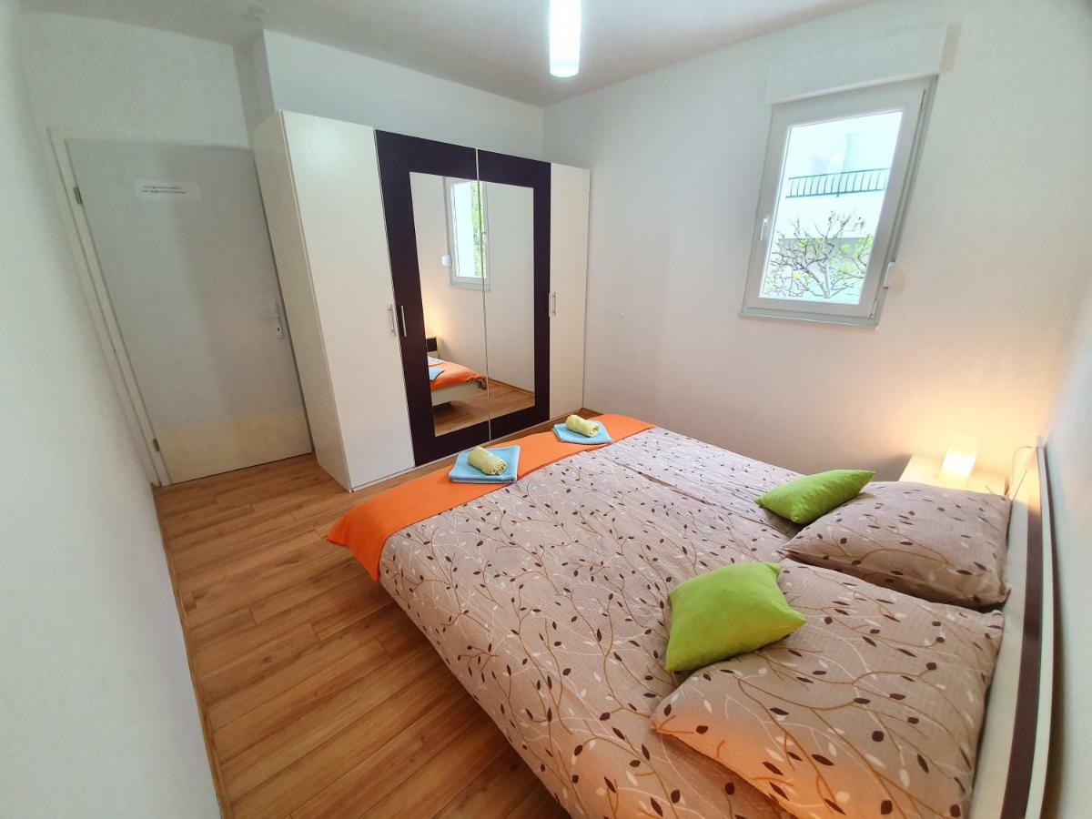Apartments Lara Drvenik  Εξωτερικό φωτογραφία