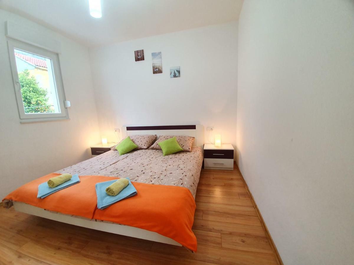 Apartments Lara Drvenik  Εξωτερικό φωτογραφία